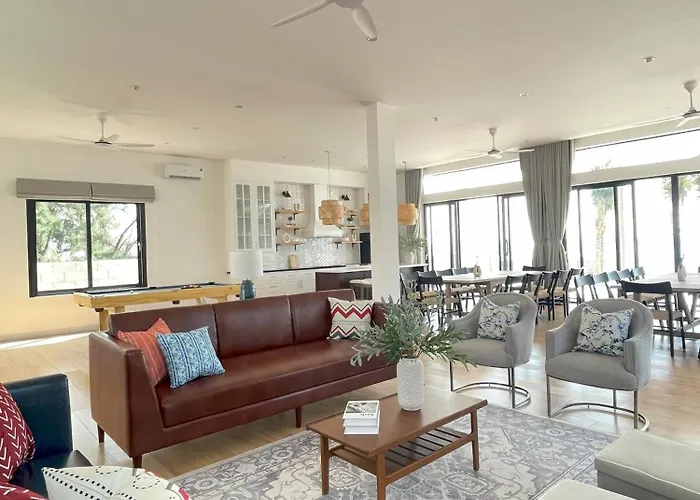 Yên Beachfront Biệt thự